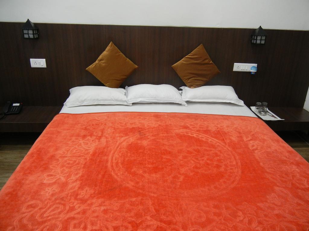 Hotel Grand Barrack Khandwa Quarto foto