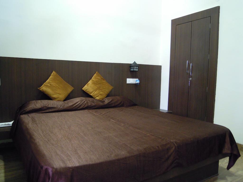 Hotel Grand Barrack Khandwa Quarto foto
