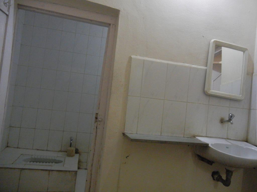 Hotel Grand Barrack Khandwa Quarto foto