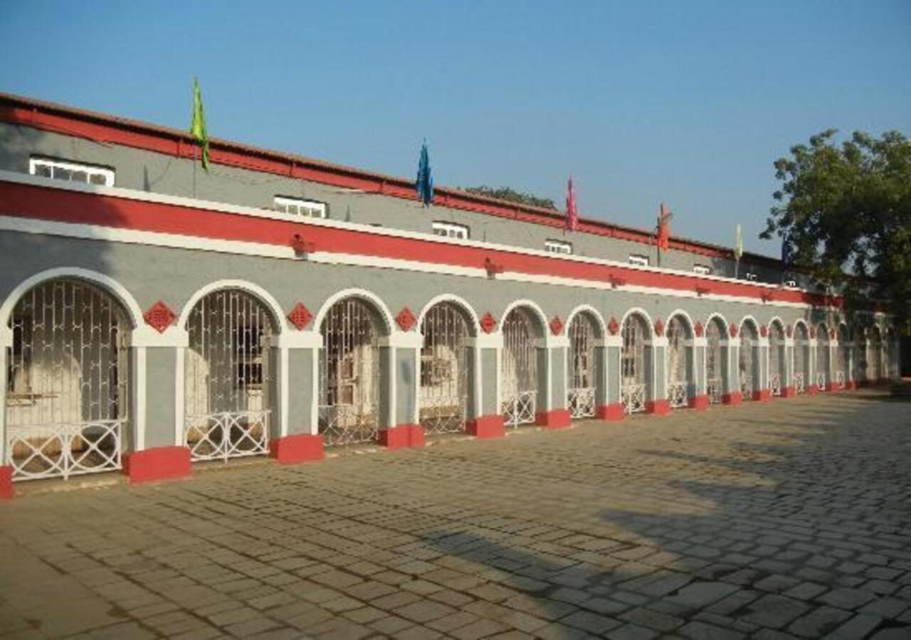 Hotel Grand Barrack Khandwa Exterior foto